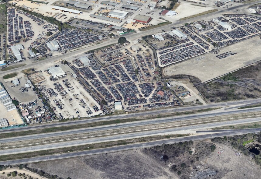 9600 New Laredo Hwy, San Antonio, TX à vendre - Photo de l’immeuble – Image 2 sur 2