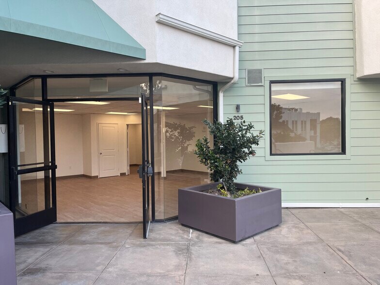 312 Broadway St, Laguna Beach, CA à louer - Photo de l’immeuble – Image 2 sur 9