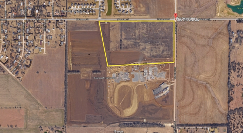E Pawnee St, Wichita, KS à louer - Photo de l’immeuble – Image 1 sur 2