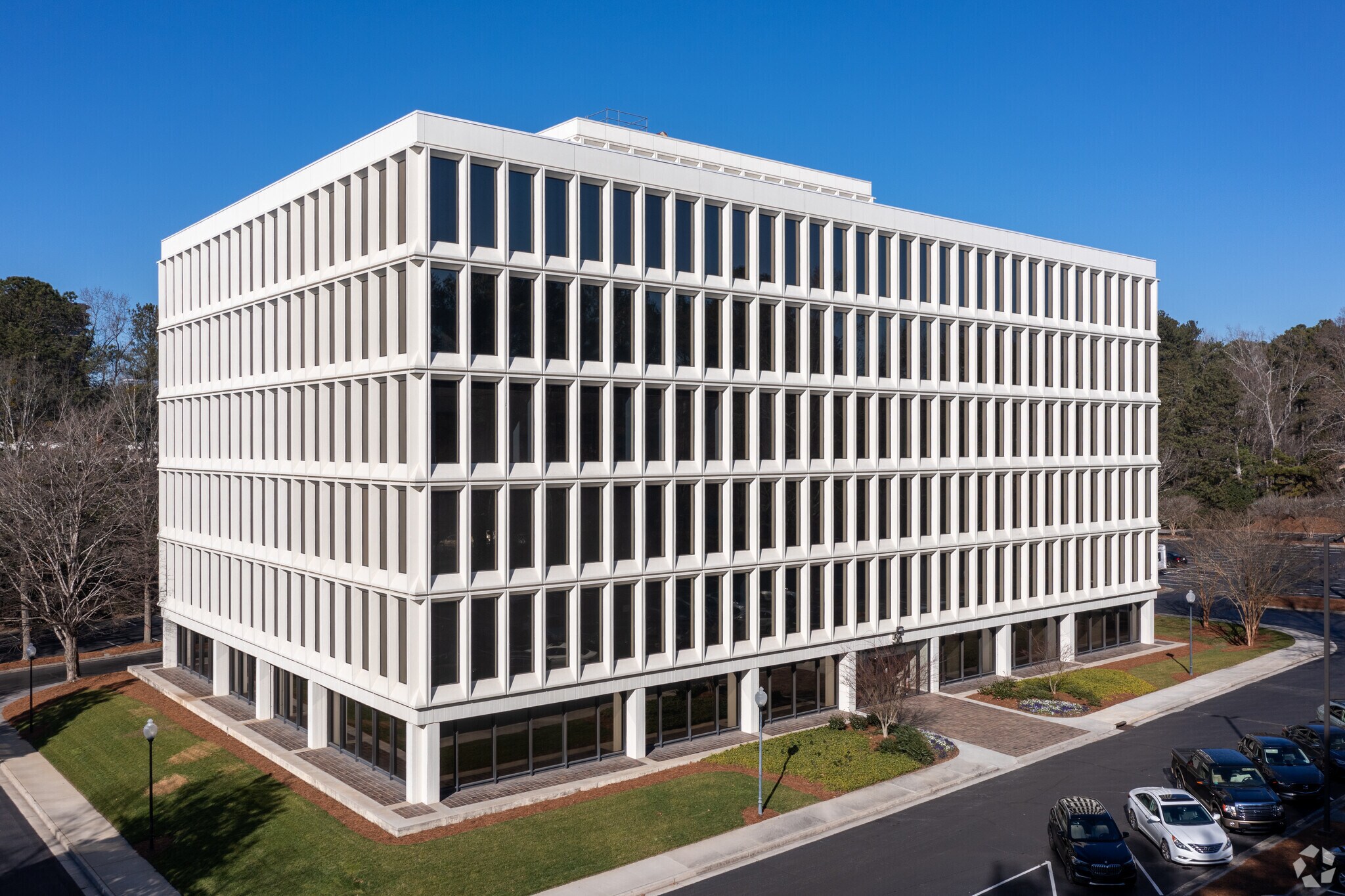 56 Perimeter Ctr E, Atlanta, GA à louer Photo principale– Image 1 sur 39