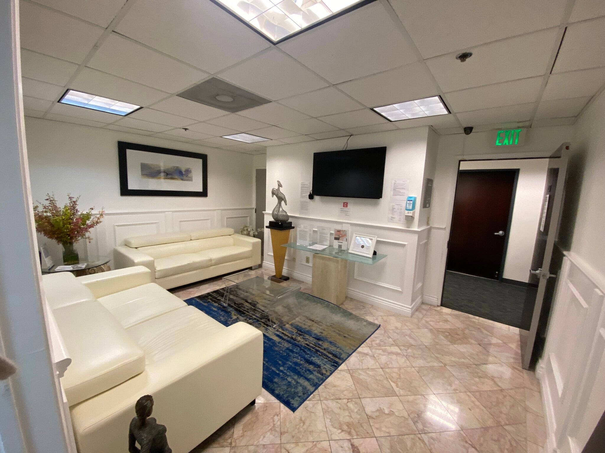 9025 Wilshire Blvd, Beverly Hills, CA à louer Photo intérieure– Image 1 sur 2