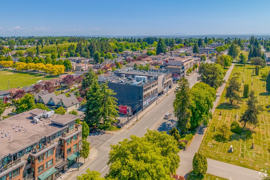 5506-5550 Fraser St, Vancouver, BC à louer - Aérien – Image 2 sur 5