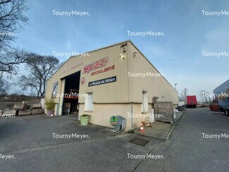 Plus de détails pour Local d'activités à louer
