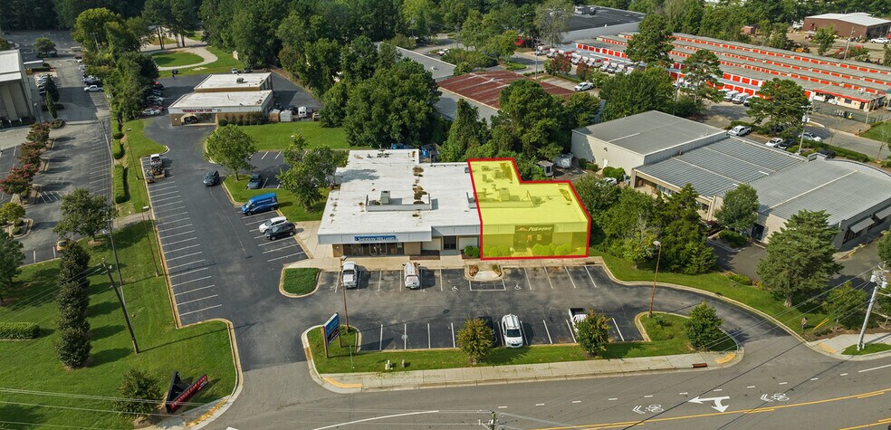 6429 Glenwood Ave, Raleigh, NC à vendre - Photo de l’immeuble – Image 3 sur 5