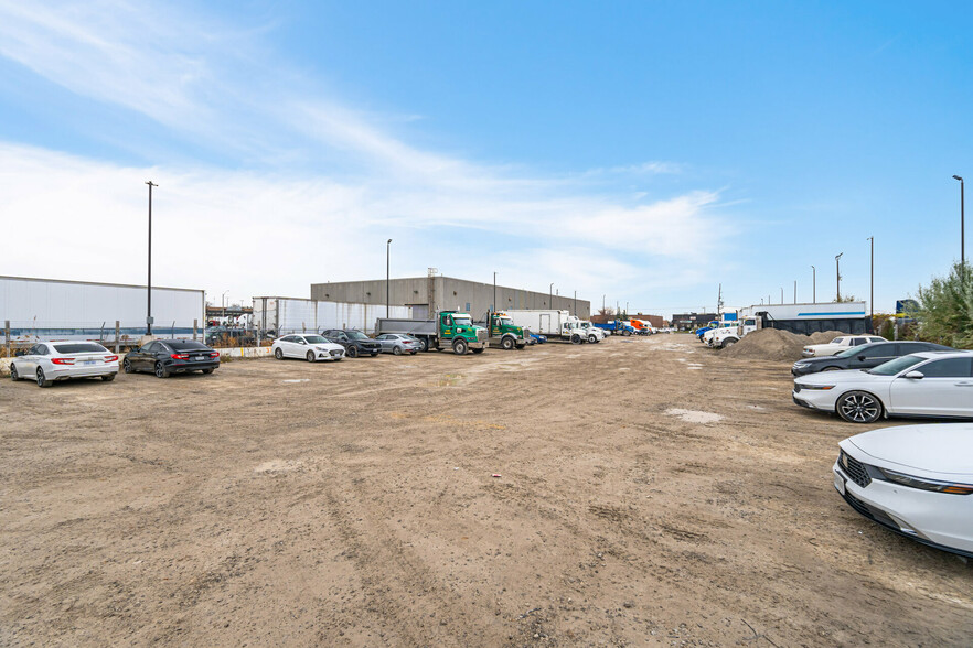 1185 Cardiff Blvd, Mississauga, ON à vendre - Photo de l’immeuble – Image 3 sur 7