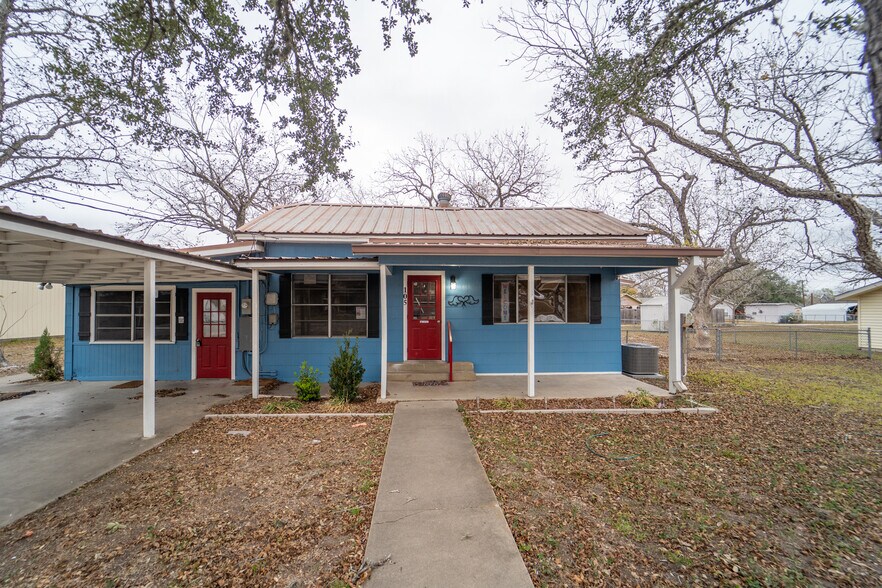 105 Ward St, Cuero, TX à vendre - Photo principale – Image 1 sur 28