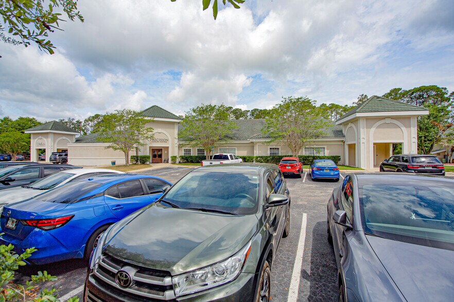 1540 Business Center Dr, Orange Park, FL à vendre - Photo de l’immeuble – Image 2 sur 7