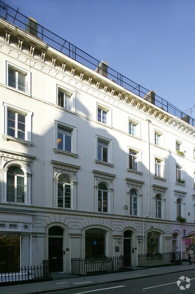 54 Maddox St, Londres à louer - Photo de l’immeuble – Image 1 sur 5