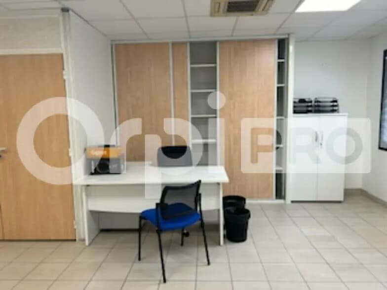 Bureau dans Limas à louer - Photo de l’immeuble – Image 3 sur 6