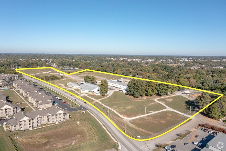 200 E Veterans Dr, Cookeville, TN à vendre - Photo principale – Image 1 sur 8