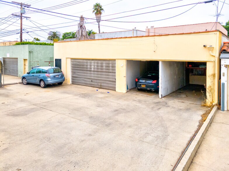 445 N Spaulding Ave, Los Angeles, CA à vendre - Photo de l’immeuble – Image 2 sur 45