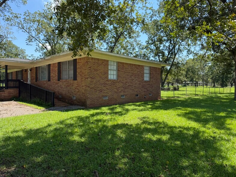 6651 Three Notch Rd, Mobile, AL à vendre - Photo de l’immeuble – Image 2 sur 10