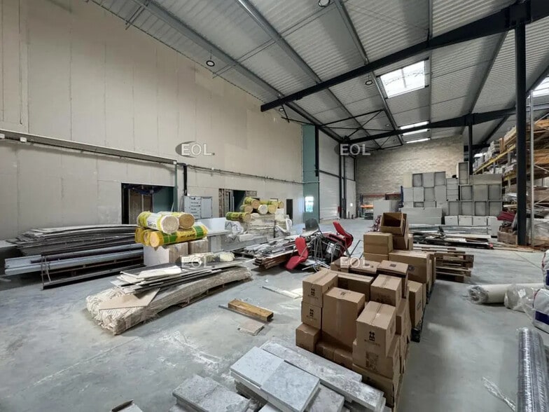 Bureau dans Tigery à louer - Photo intérieure – Image 3 sur 12