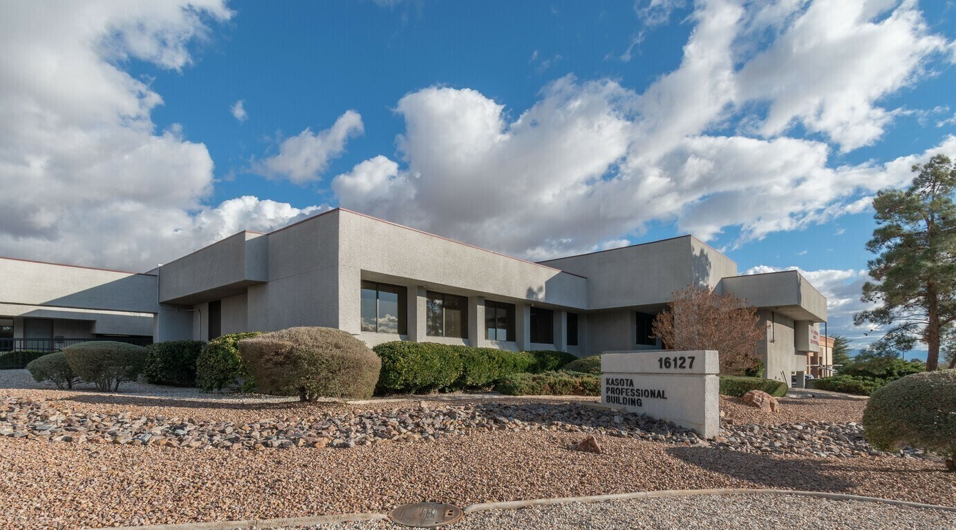 16127 Kasota Rd, Apple Valley, CA à vendre Photo principale– Image 1 sur 13