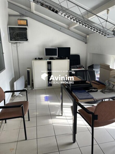 Bureau dans Châteauneuf-les-Martigues à louer - Photo intérieure – Image 3 sur 6