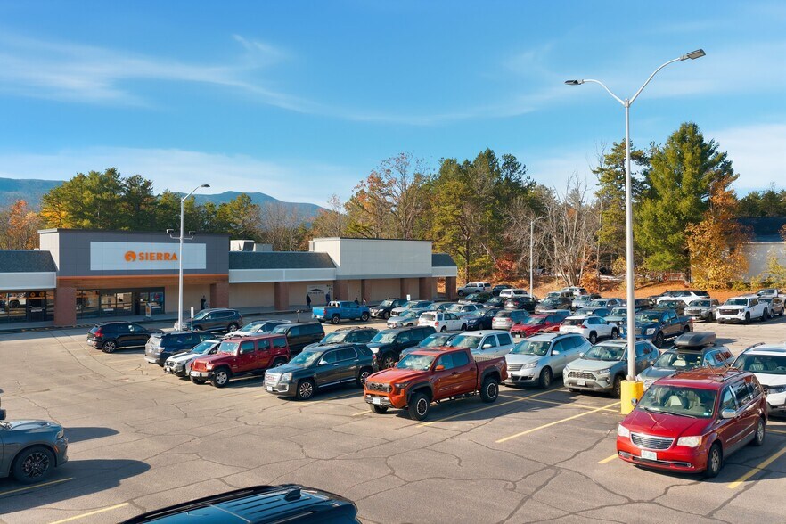 1584 White Mountain Hwy, North Conway, NH à louer - Photo de l’immeuble – Image 3 sur 10