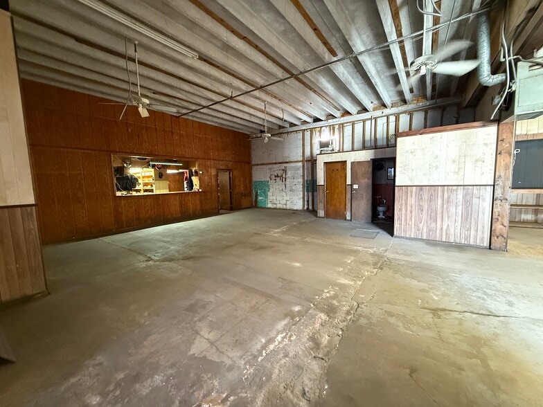 508 International Speedway Blvd, Daytona Beach, FL à vendre - Photo intérieure – Image 2 sur 14