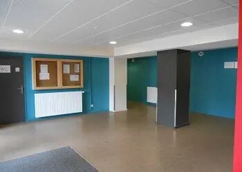 Bureau dans Nantua à louer - Photo de l’immeuble – Image 2 sur 3