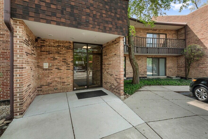 501 W Ogden Ave, Hinsdale, IL à vendre - Photo de l’immeuble – Image 3 sur 17