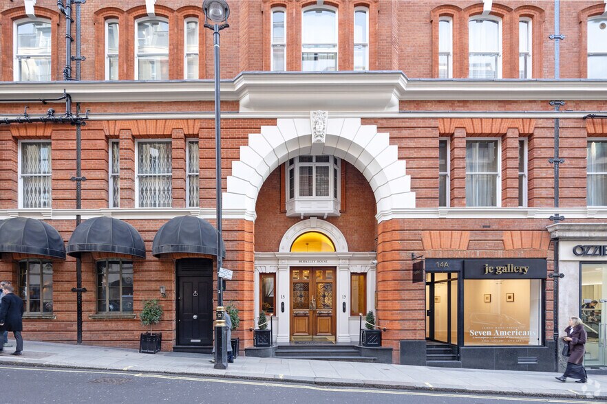16 Hay Hl, Londres à louer - Photo de l’immeuble – Image 2 sur 5