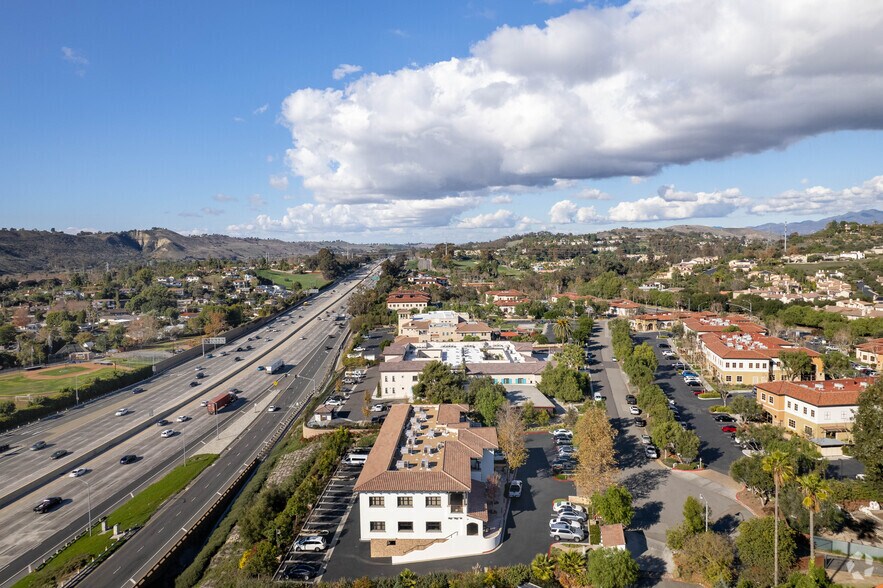 31726 Rancho Viejo Rd, San Juan Capistrano, CA à louer - Aérien – Image 3 sur 22