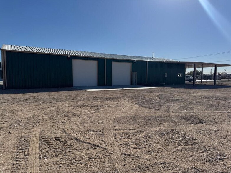 8320 N County Rd W, Odessa, TX à louer - Photo de l’immeuble – Image 2 sur 18
