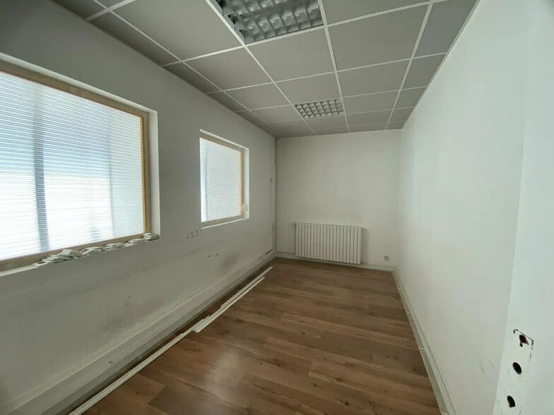 Bureau dans Rillieux-la-Pape à louer - Photo de l’immeuble – Image 3 sur 8