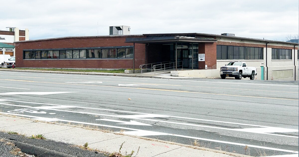 93 Broadway, Menands, NY à vendre Photo de l’immeuble– Image 1 sur 20