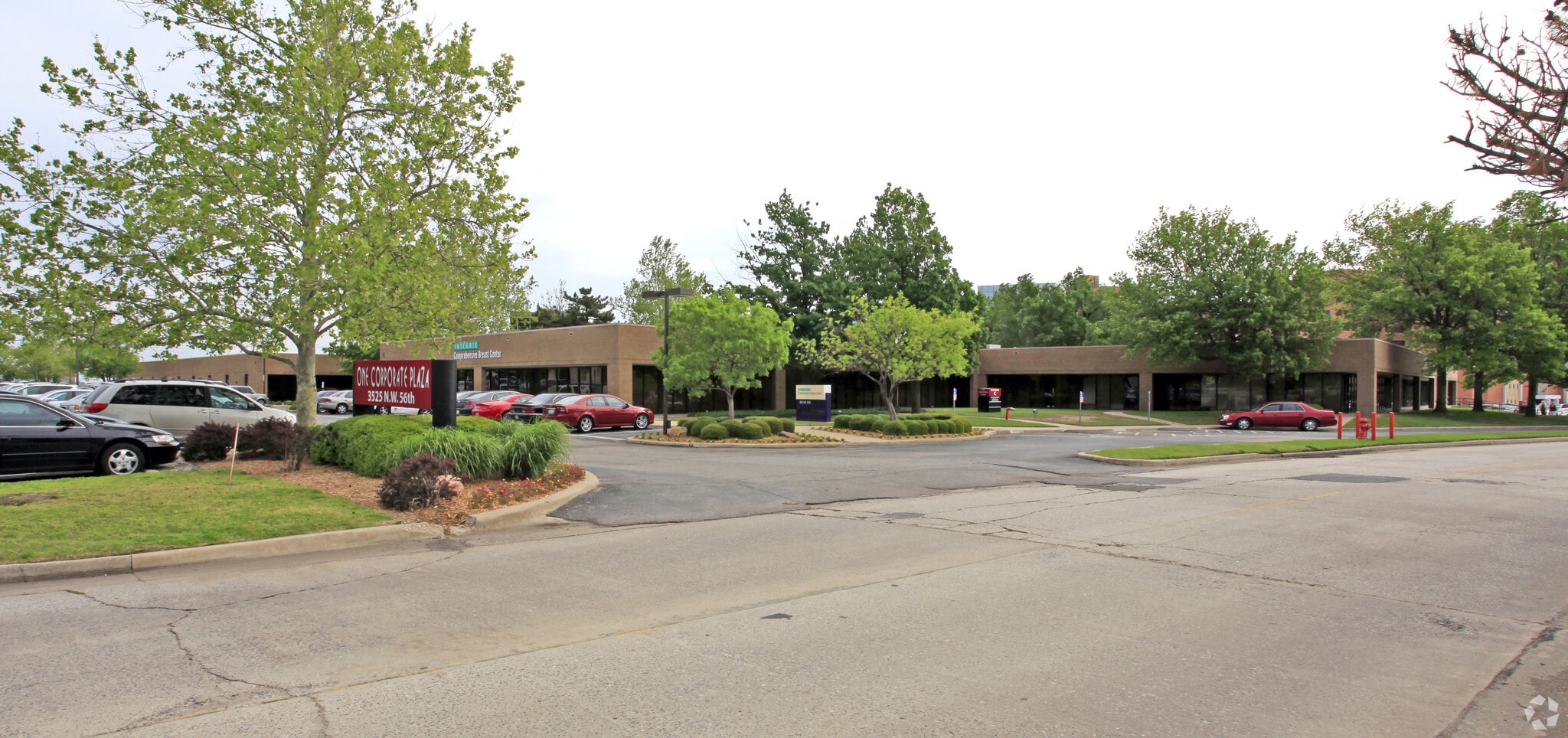 3525 NW 56th St, Oklahoma City, OK à louer Photo principale– Image 1 sur 10