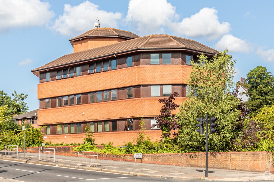 369 Burnt Oak Broa, Edgware à louer - Photo de l’immeuble – Image 1 sur 7