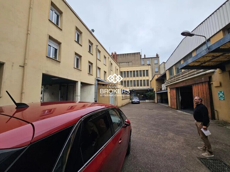 Local d'activités dans Nevers à vendre - Photo de l’immeuble – Image 3 sur 23