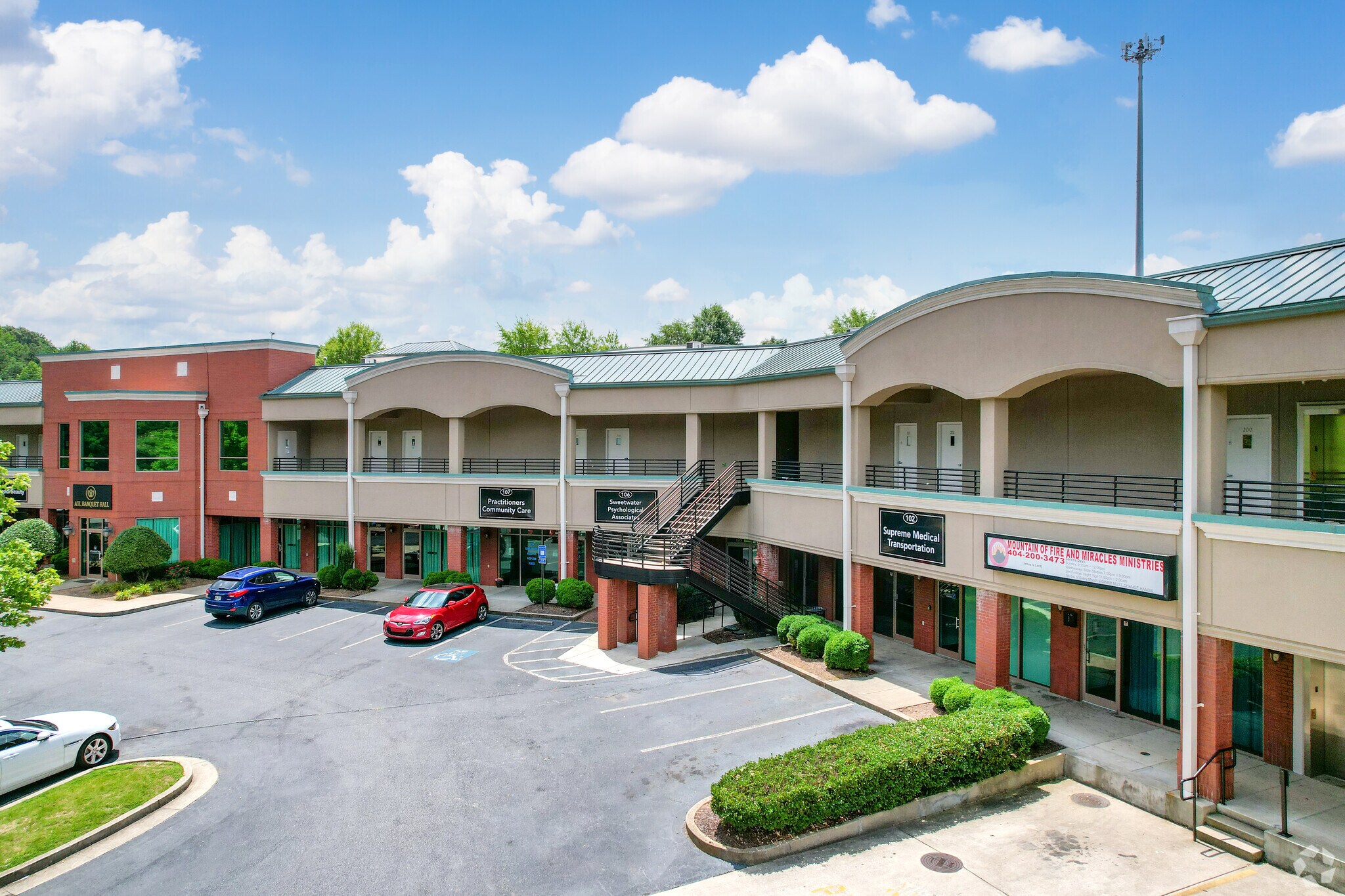 560 Thornton Rd, Lithia Springs, GA à louer Photo principale– Image 1 sur 9