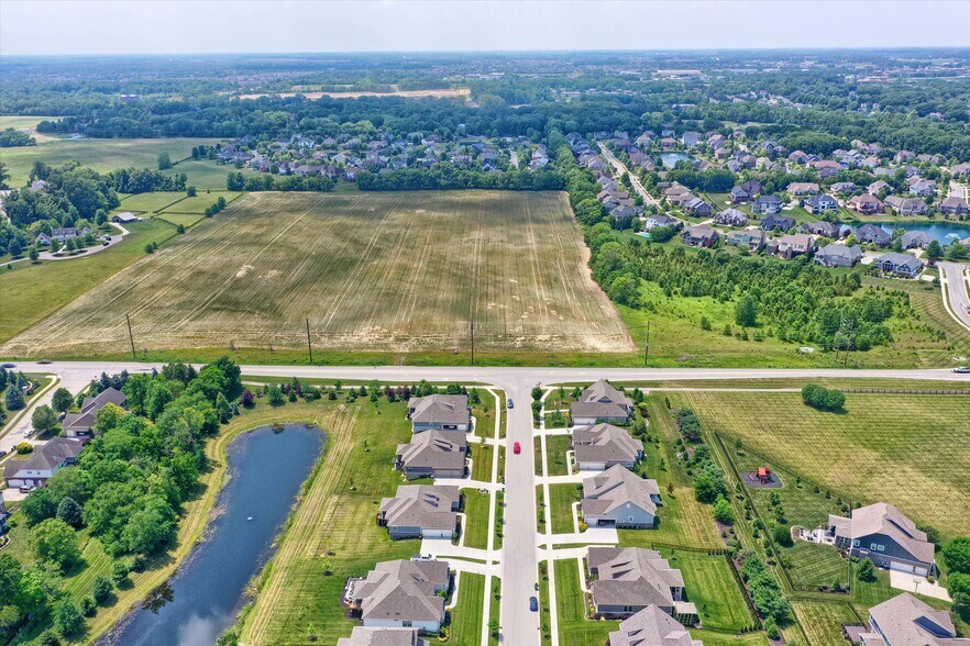 16405 Carey Rd, Westfield, IN à vendre - Photo de l’immeuble – Image 2 sur 7