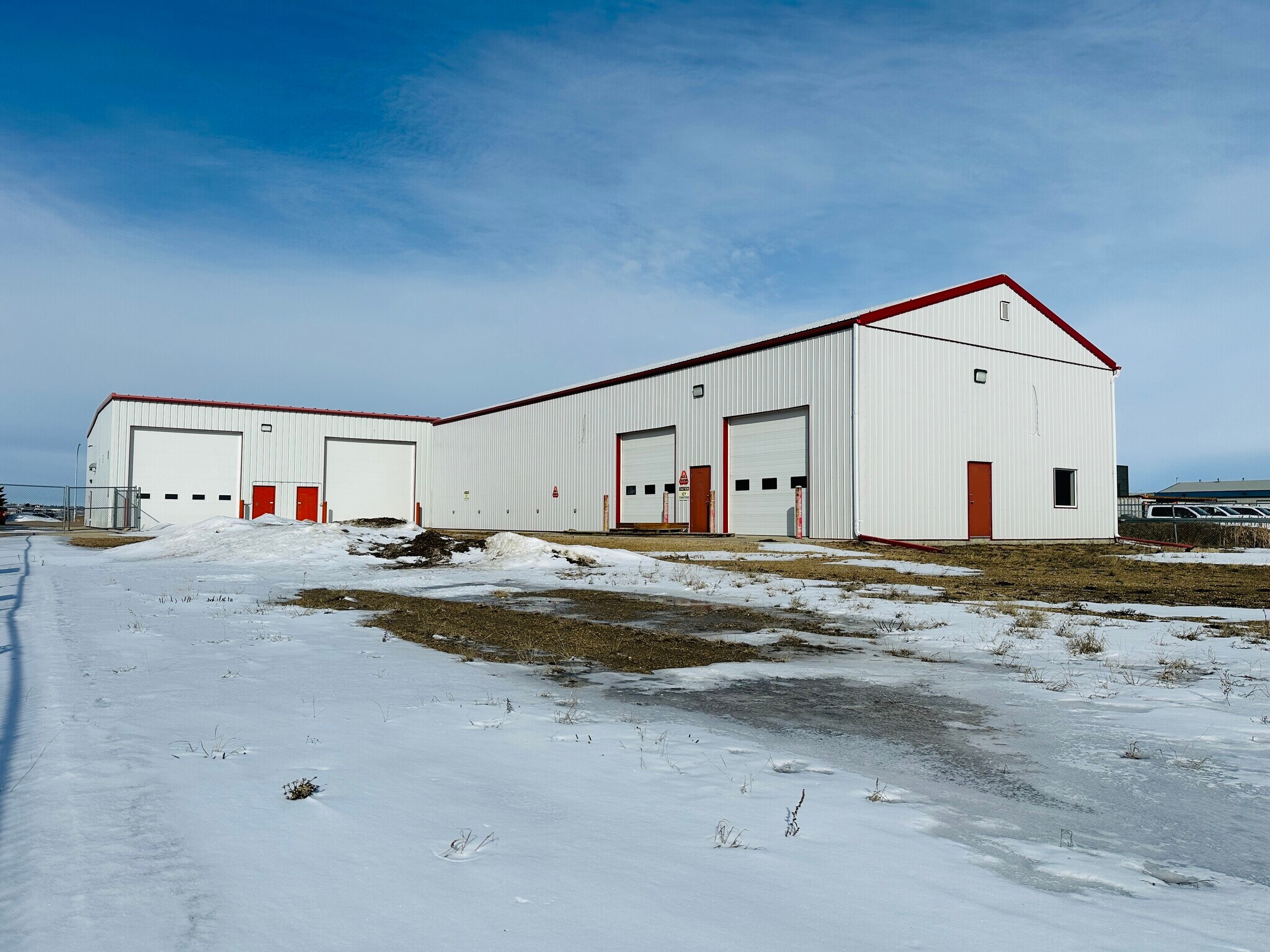 10203B 123 St, Grande Prairie, AB à louer Photo de l’immeuble– Image 1 sur 14