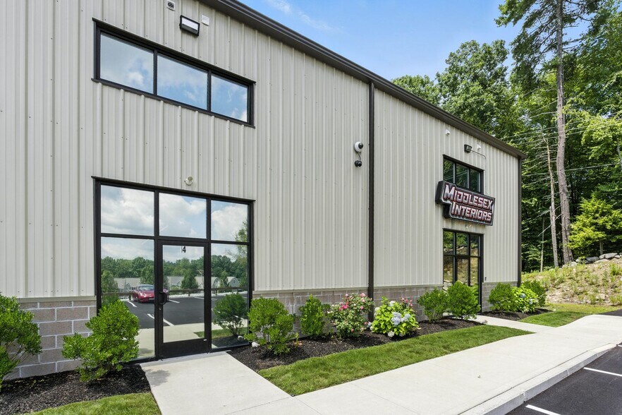 Unit 4 & 5 50 Old Tyng Rd, Tyngsboro, MA à vendre - Photo de l’immeuble – Image 3 sur 40