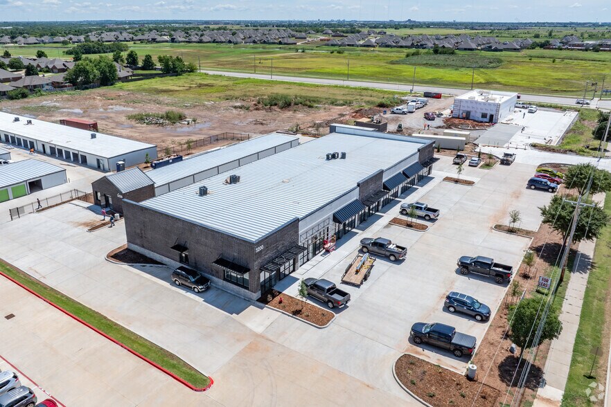 3200 S Santa Fe Ave, Moore, OK à louer - Aérien – Image 2 sur 5