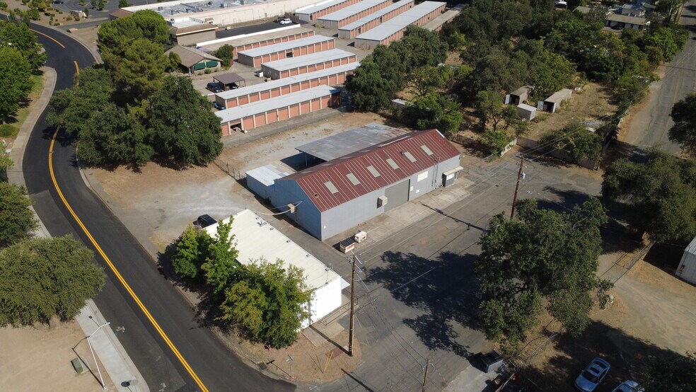 2651 Henderson, Redding, CA à vendre - Photo de l’immeuble – Image 3 sur 26