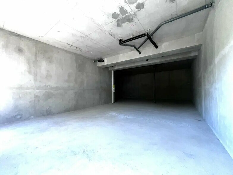 Bureau dans Cagnes-sur-Mer à vendre - Photo de l’immeuble – Image 1 sur 6