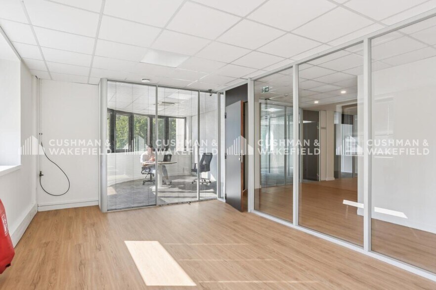38-40 Rue Victor Hugo, Courbevoie à louer - Photo intérieure – Image 3 sur 13