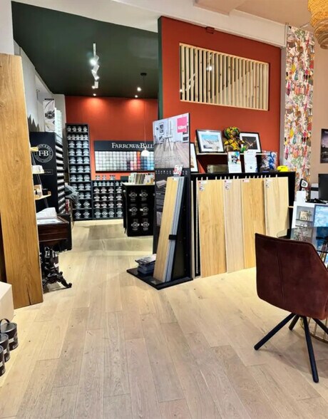 Local commercial dans Paris à louer - Photo intérieure – Image 2 sur 2