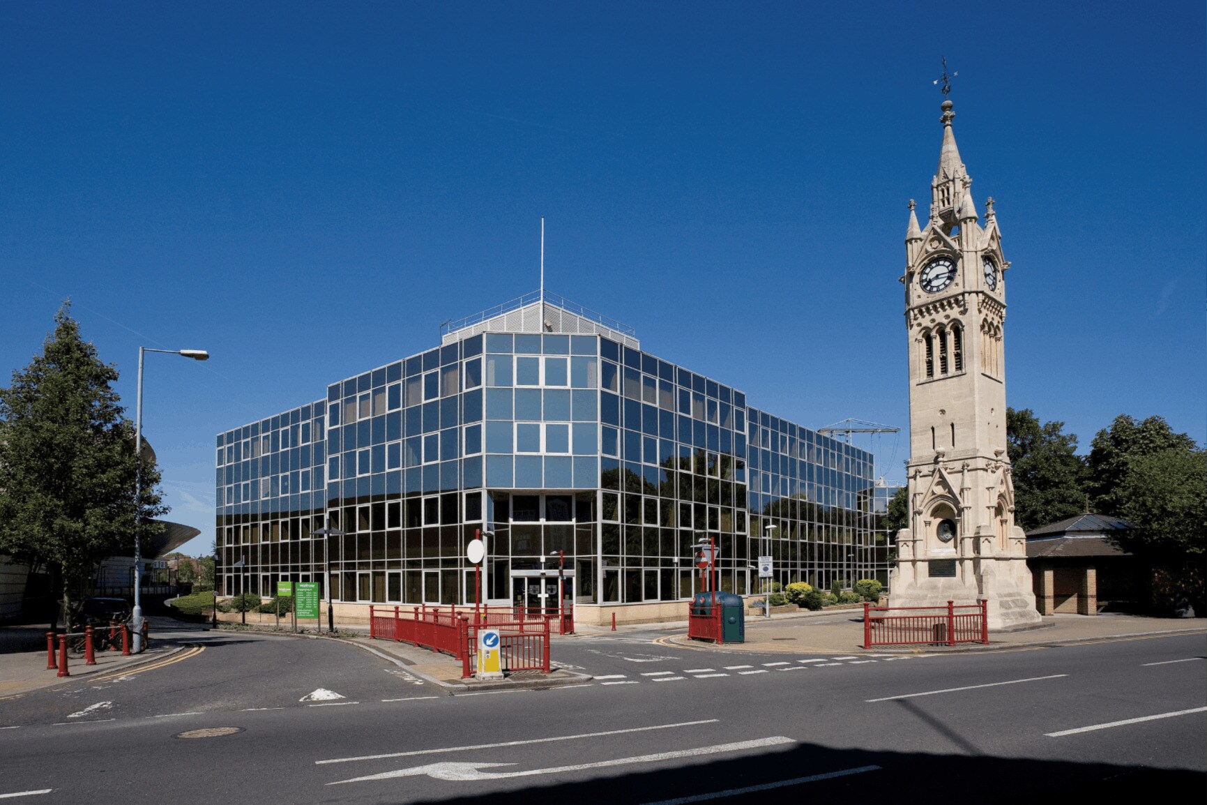 1 The Crescent, Surbiton à louer Photo de l’immeuble– Image 1 sur 6