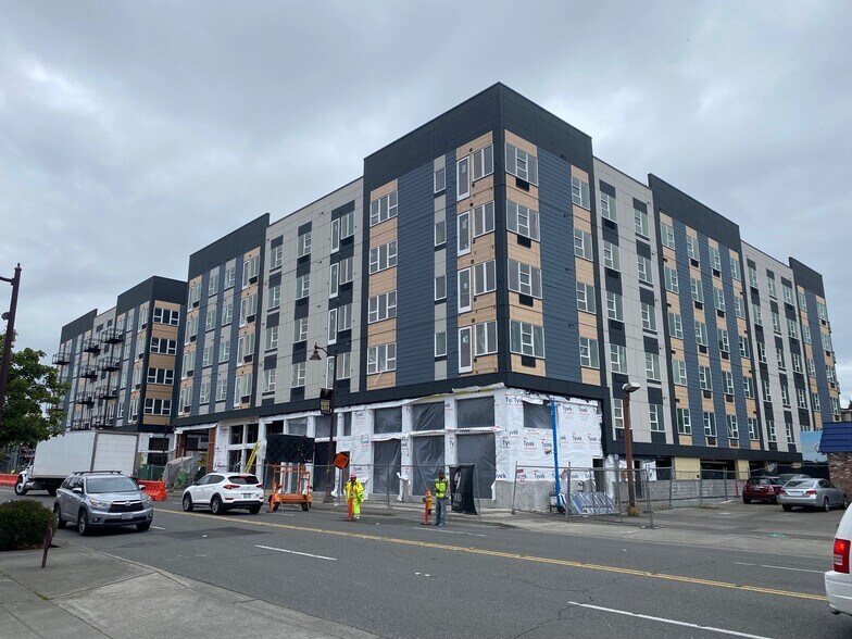 17712 15th Ave NE, Shoreline, WA à louer - Photo de l’immeuble – Image 3 sur 3