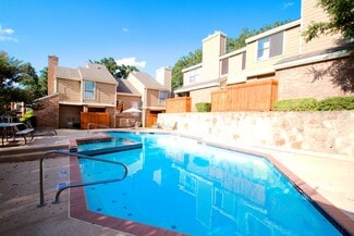 Plus de détails pour 2121 Park Willow Ln. Unit C, Arlington, TX - Logement à vendre