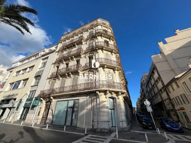 Plus de détails pour Bureau à vendre