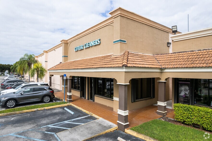 8505-8521 SW 136th St, Miami, FL à louer - Photo principale – Image 1 sur 7