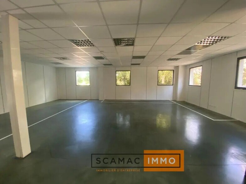 Bureau dans LES MILLES à louer - Photo de l’immeuble – Image 1 sur 9