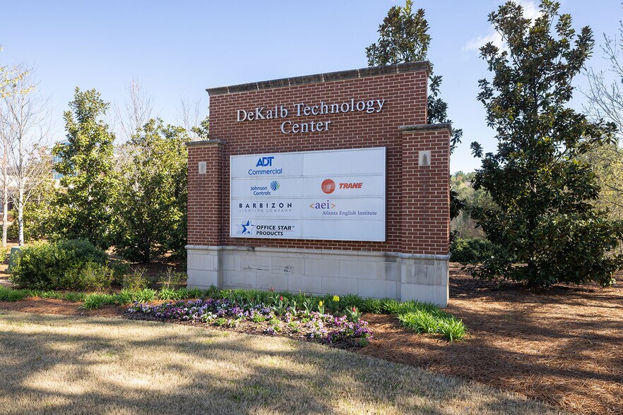 4000 Dekalb Technology Pky, Atlanta, GA à louer - Photo de l’immeuble – Image 2 sur 7
