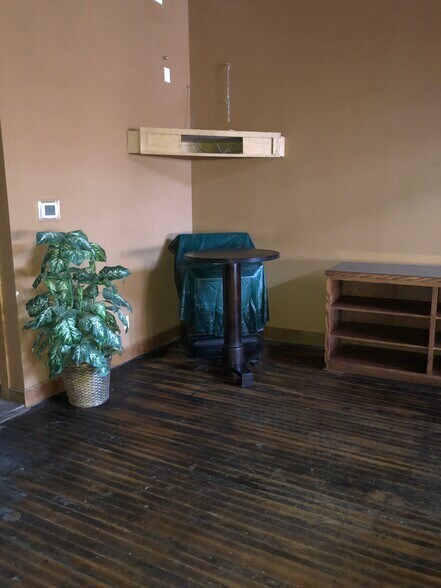 104 N Market St, Gallatin, MO à vendre - Photo intérieure – Image 3 sur 15