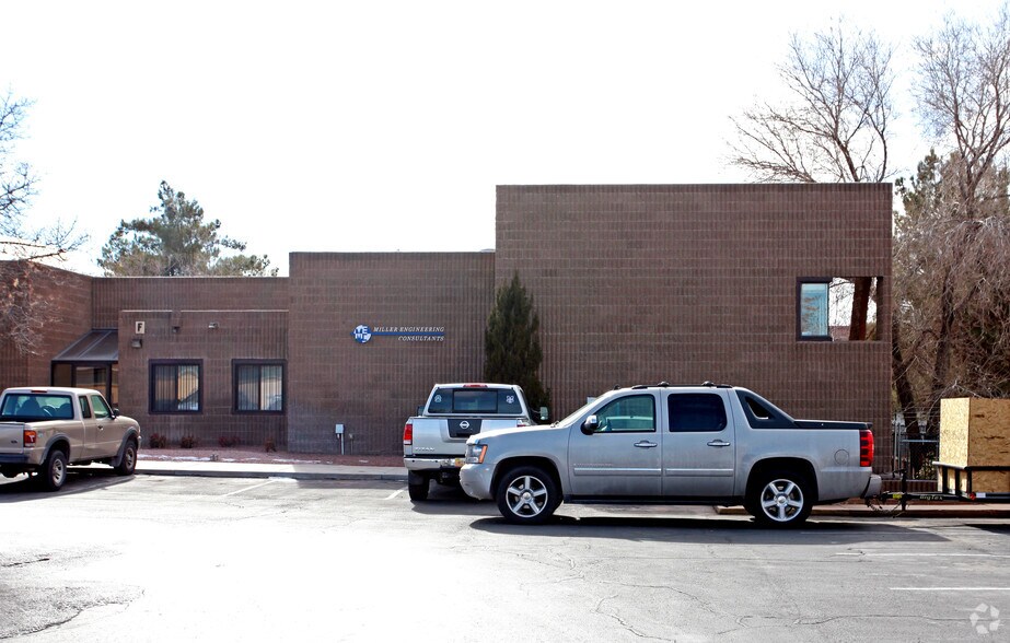 3500 F Comanche Rd NE, Albuquerque, NM à louer - Photo de l’immeuble – Image 2 sur 26