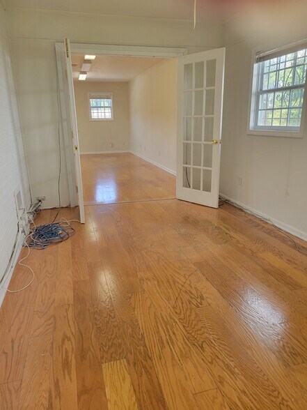 135 Palm St, Holly Springs, GA à louer - Photo de l’immeuble – Image 2 sur 7